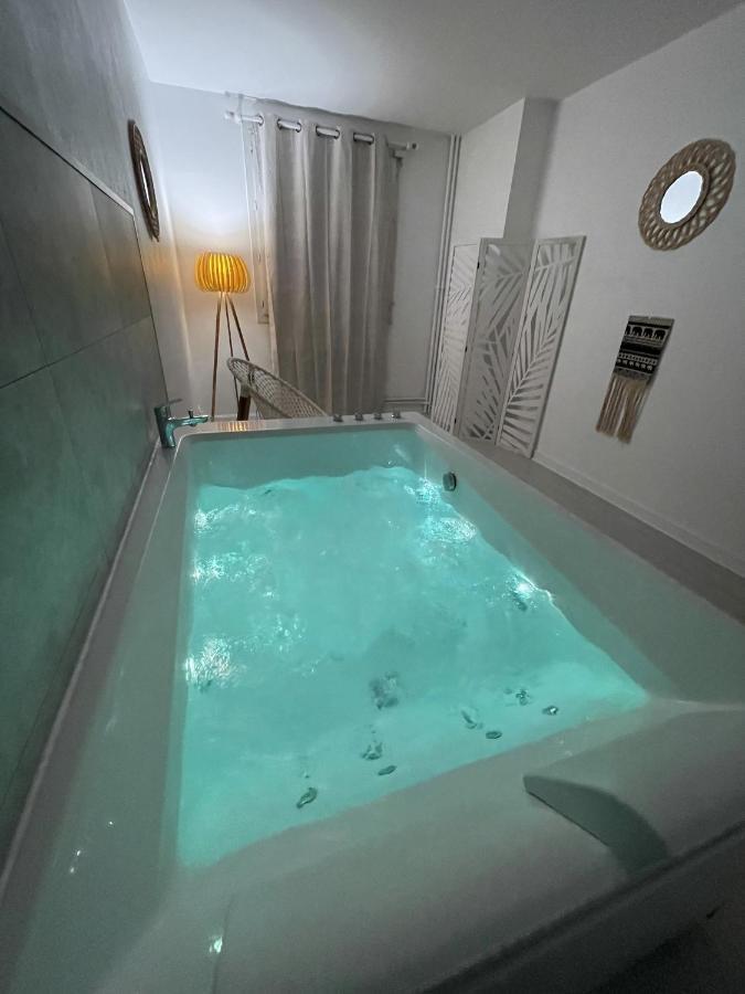 Le Chateaucreux - Cosy & Spa Saint-Etienne  Exteriör bild